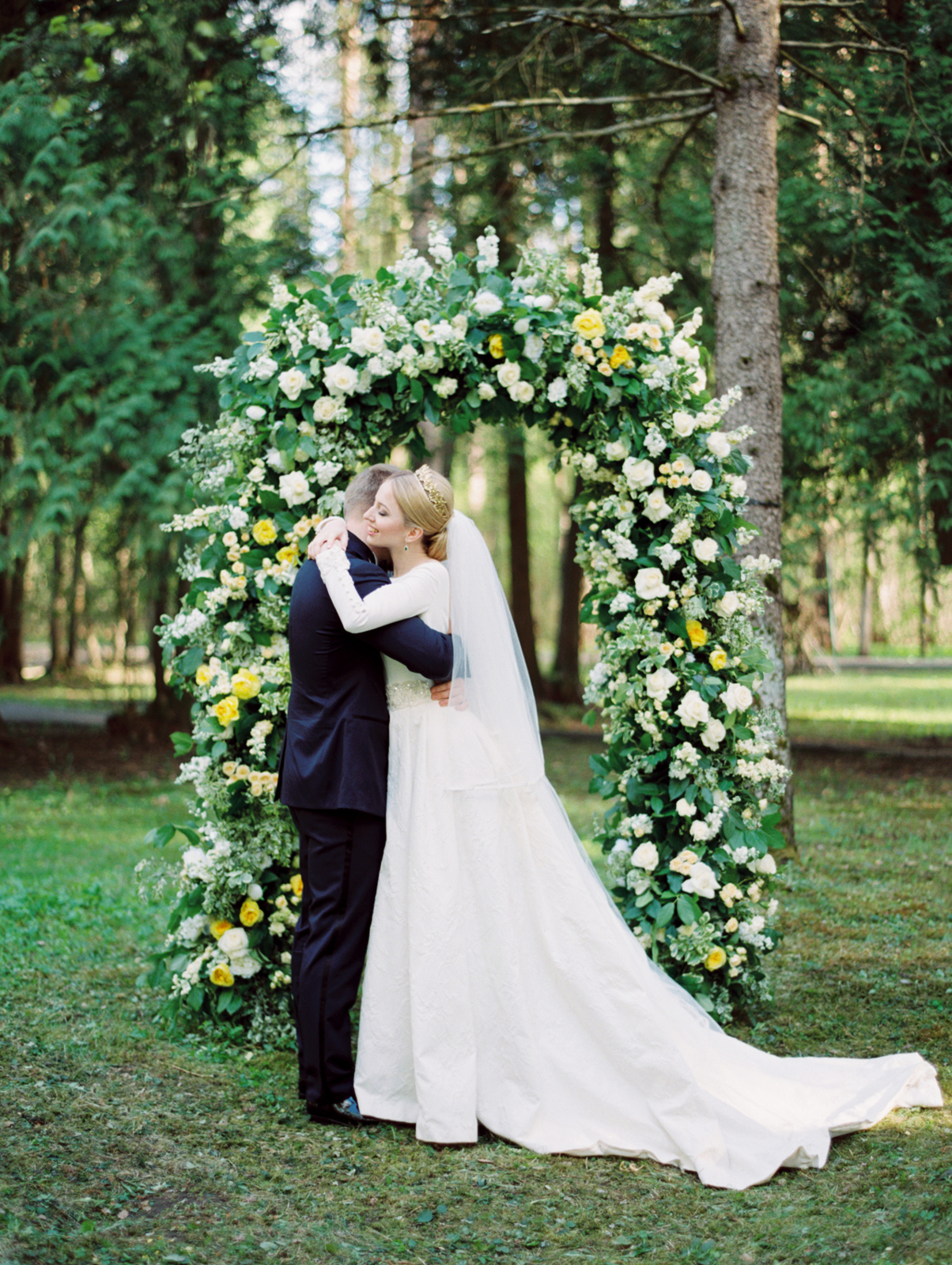 Julia Kaptelova photography wedding, spring, royal