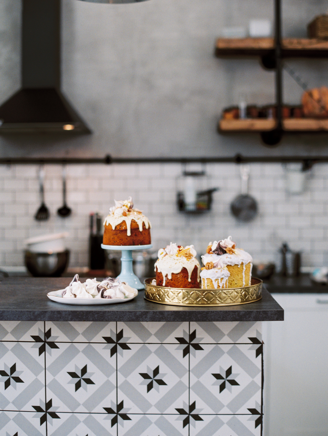 Julia Kaptelova photography tablescape, lifestyle, easter eggs, easter, decor