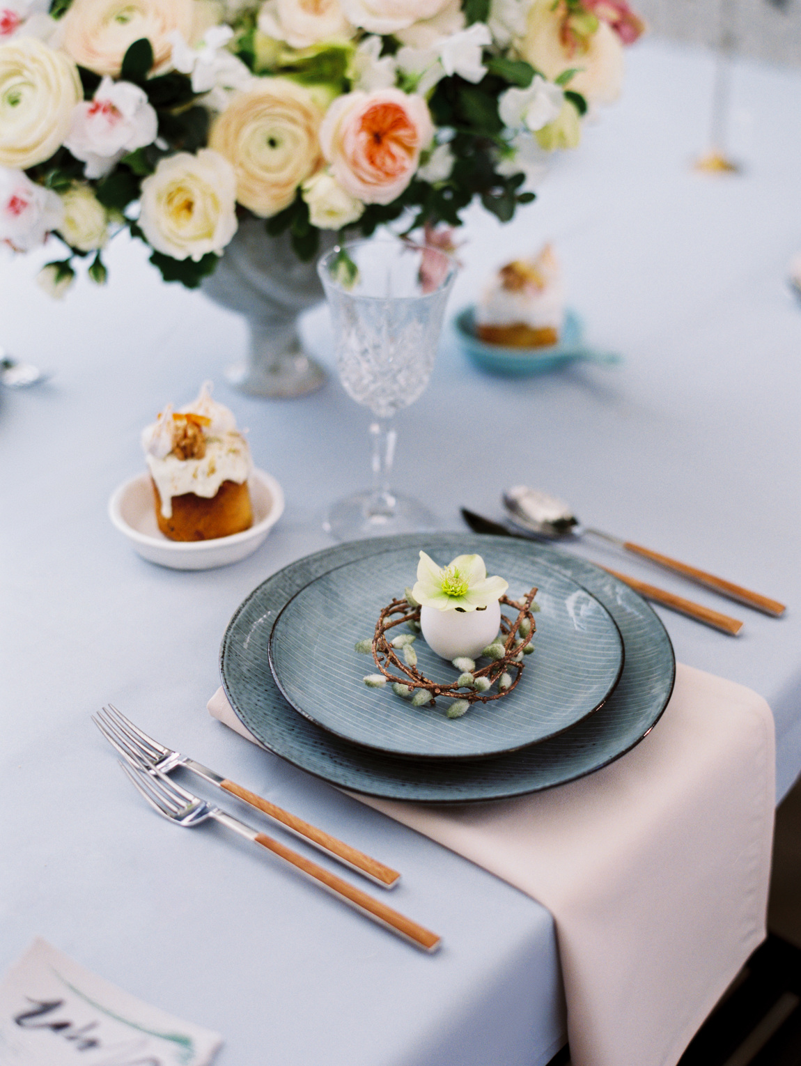Julia Kaptelova photography tablescape, lifestyle, easter eggs, easter, decor