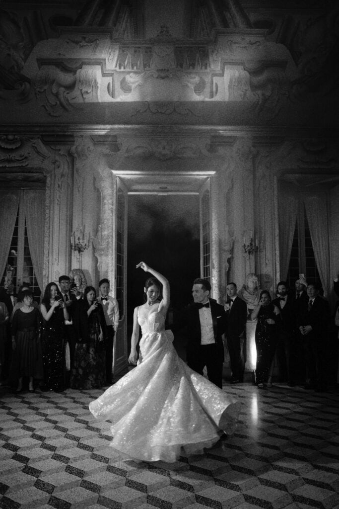 Bride and Groom posing in Villa Sola Cabiati